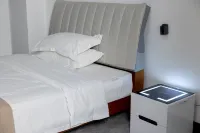 Island Homestay (Maoming China's First Beach Store) - Homestays
