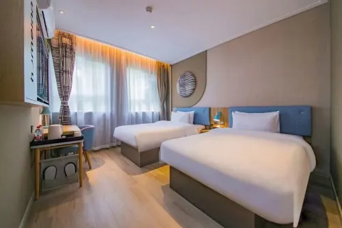 Homeinn · neo (Taiyuan Liu Xiang Bell Tower Street Scenic Area) - พร้อมอาหารเช้า