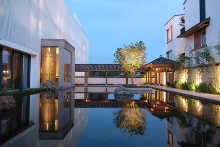 Huangshan hongcunTanhouse Hot Spring Resort