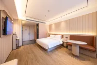 HanTing Hotel (Dingxi Railway Station)