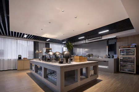 Perry Changxing Lake Hotel (Liuyang Government Branch) Отели рядом с достопримечательностью «Tansitong Former Residence»