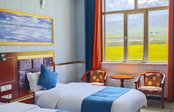 怡湖華庭酒店（青海湖二郎劍景區店）