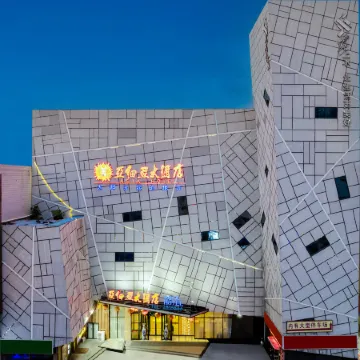 Luohe Asia Hotel (Changjian Square Branch, Renmin Road)