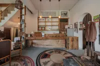 Jishan Bookstore·Tiantai River View Youth Hostel