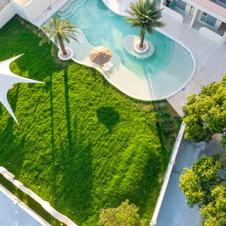 Honey Vacation Manor