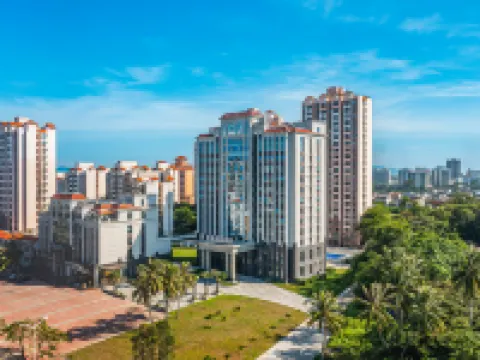 Rezen Kingtown Hotel Hotels in Wanning