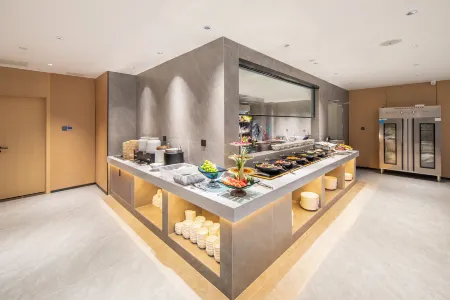 Minyoun Rezen Hotel Kunming Отели рядом с достопримечательностью «Yeya (Wild Duck) Lake Holiday Resort»