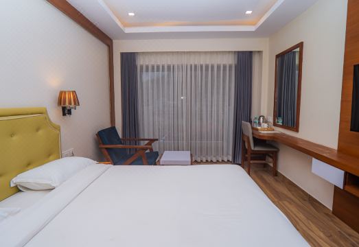 호텔 페와 트립