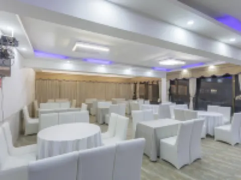 Qinghe Ruijin Private Soup Hot Spring Hotel (Li County Bipenggou Scenic Area Store) Hotels in Li County