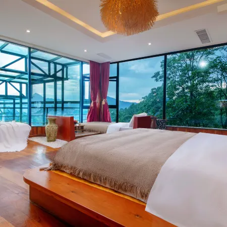 Lijiang LiuLigong 360 degrees Hot Spring Hotel
