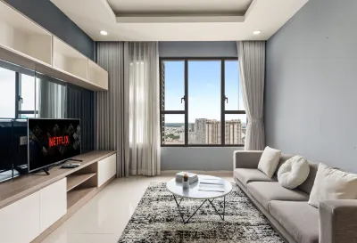 S Lux Apartment Hotels in District 4