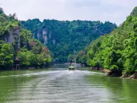 Residents' Hostel in Lake Jingshan, Xinchang Hotéis em Condado de Xinchang