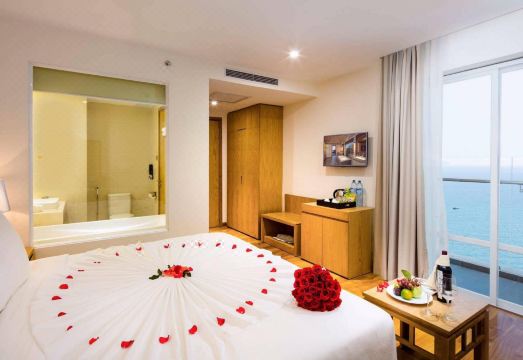 로사카 나 트랑 호텔 외관 또는 객실