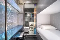 Diamond Capsule Hotel Amsterdam South Hôtels à : 