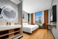 Zhengzhou Man Yi Hotel (by opening the eighth street by opening the center of the subway station)