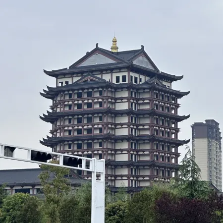 Zero One E-sports Audio-visual Hotel (Huanggang Xishui Shopping Mall Passenger Terminal Branch)