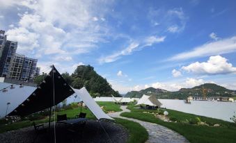 Days Hotel by Wyndham Enshi