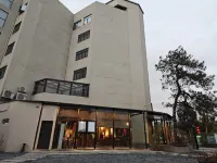 SIF HOTEL Hotel dekat Sanshui Lotus World
