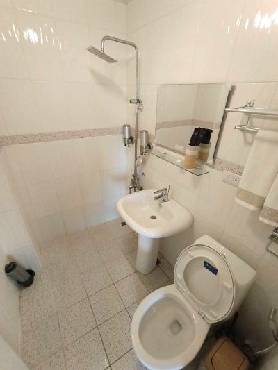 Comfort Triple Room With Shower Light Shadow Photo