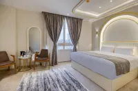 Pyramids Plateau Hotel