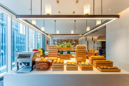 Holiday Inn Express Shenzhen Guangming by IHG Отели рядом с достопримечательностью «Guangming Mass Sports Center»