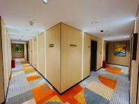 Luoshan Baitao Hotel Hotels near Dongzhai Crested Ibis Home Bird Photography Base