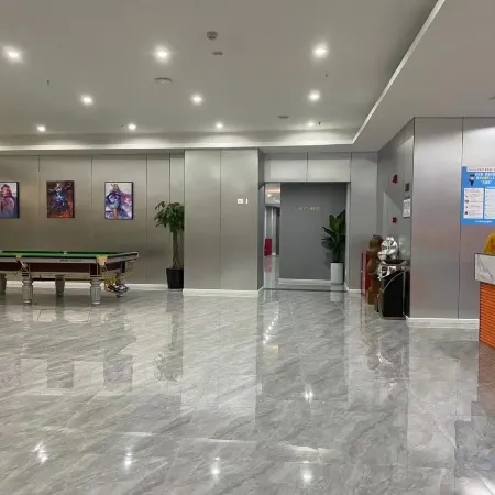 Sunny E-sports Hotel Отели рядом с достопримечательностью «Холл-Стрит Планирование Выставок»