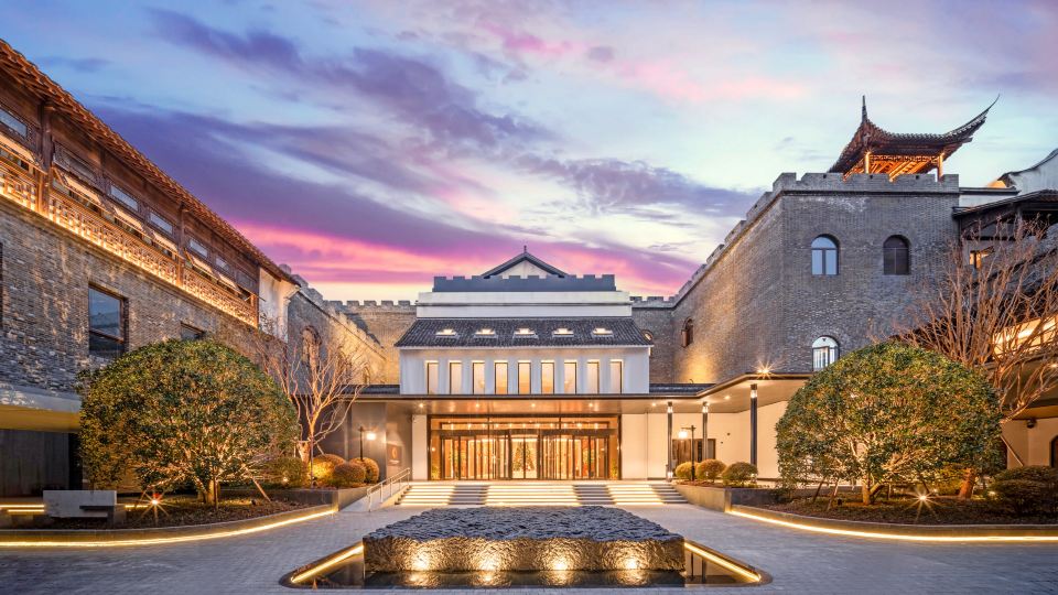 Yanguan Music Lead Vocal Resort Hotel