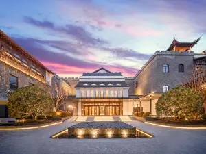 Yanguan Music Lead Vocal Resort Hotel