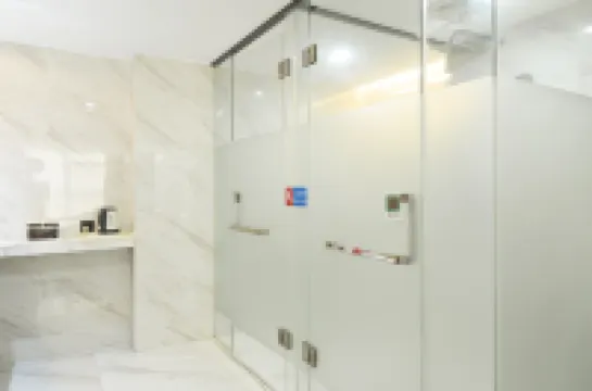 โรงแรมจอยฟูลสเตย์ฮอสพิทาลิตี้