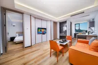 Lichuan Pinyi Holiday Inn (Railway Station Store)