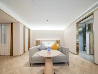 Starway Hotel (Xi'an Yanta South Road Qujiang Cultural Center Branch) Hotel dekat Xi'an University of Finance and Economics (Changning Street)