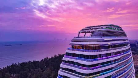 Hainan Sangem Moon Hotel 
