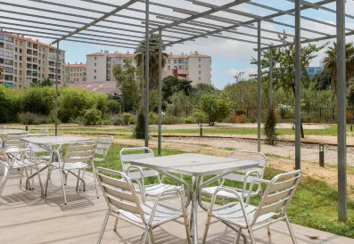 馬賽普拉多賽車場民宿飯店