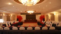 Qiligong Fujian Business Hotel (Qiqihar University Longsha Park)