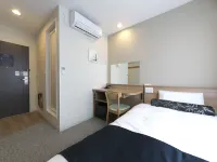 Just Inn Premium Nagoya Station Hotel dekat Taman Tsurumai