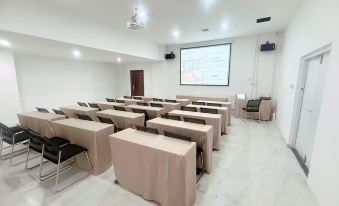 Jinyi Preferred Hotel (Wuhai Railway )