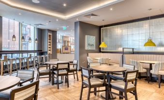 Premier Inn Dublin City Centre (North Docklands) 썸네일