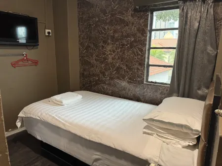 HOTEL JJH ALIWAL