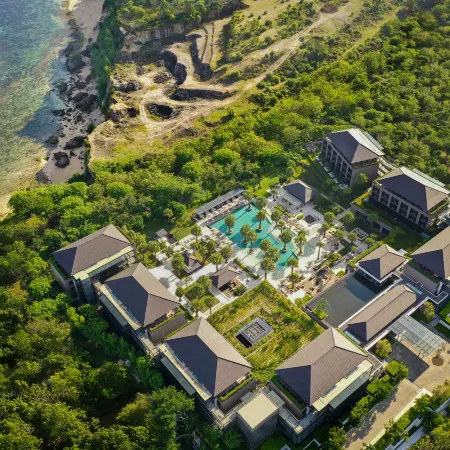 Radisson Blu Resort & Villas, Bali Uluwatu Отели рядом с достопримечательностью «Паданг-Паданг»