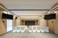 Yifeng  Hotel