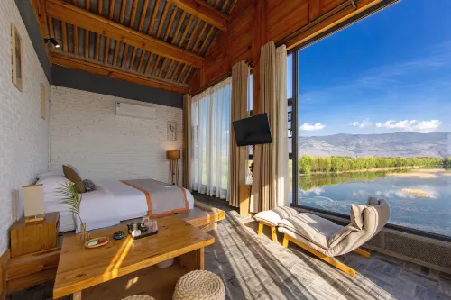 Jing Mo Bi Hu Hotel