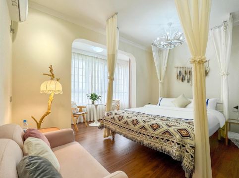 雲舍酒店式公寓（漳州火車站店）