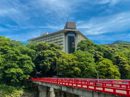 Yumoto Fujiya Hotel Отели рядом с достопримечательностью «Tamadare Falls / Hien Falls»