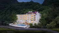 Dream Residence Yangshuo Hot Spring Resort Hotel (Ten Mile Gallery Yulonghe Branch)