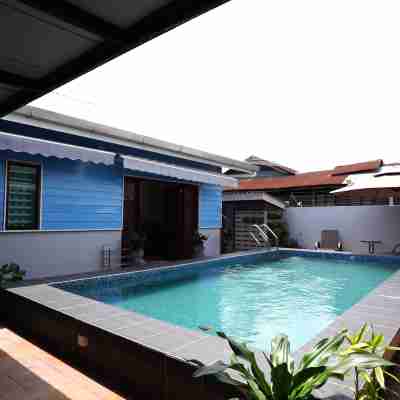 Voon Cottages@Pinjistation | Private Pool | 10pax Hotel Exterior