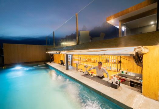 2. 스타크 부티크 ..