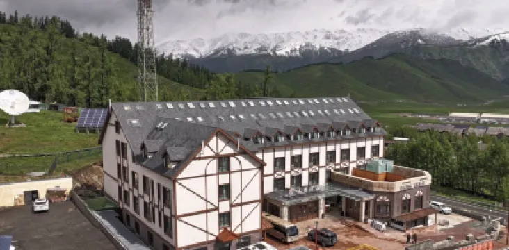 喀納斯德榮ホテル ジャデン·ヒョン周辺のホテル