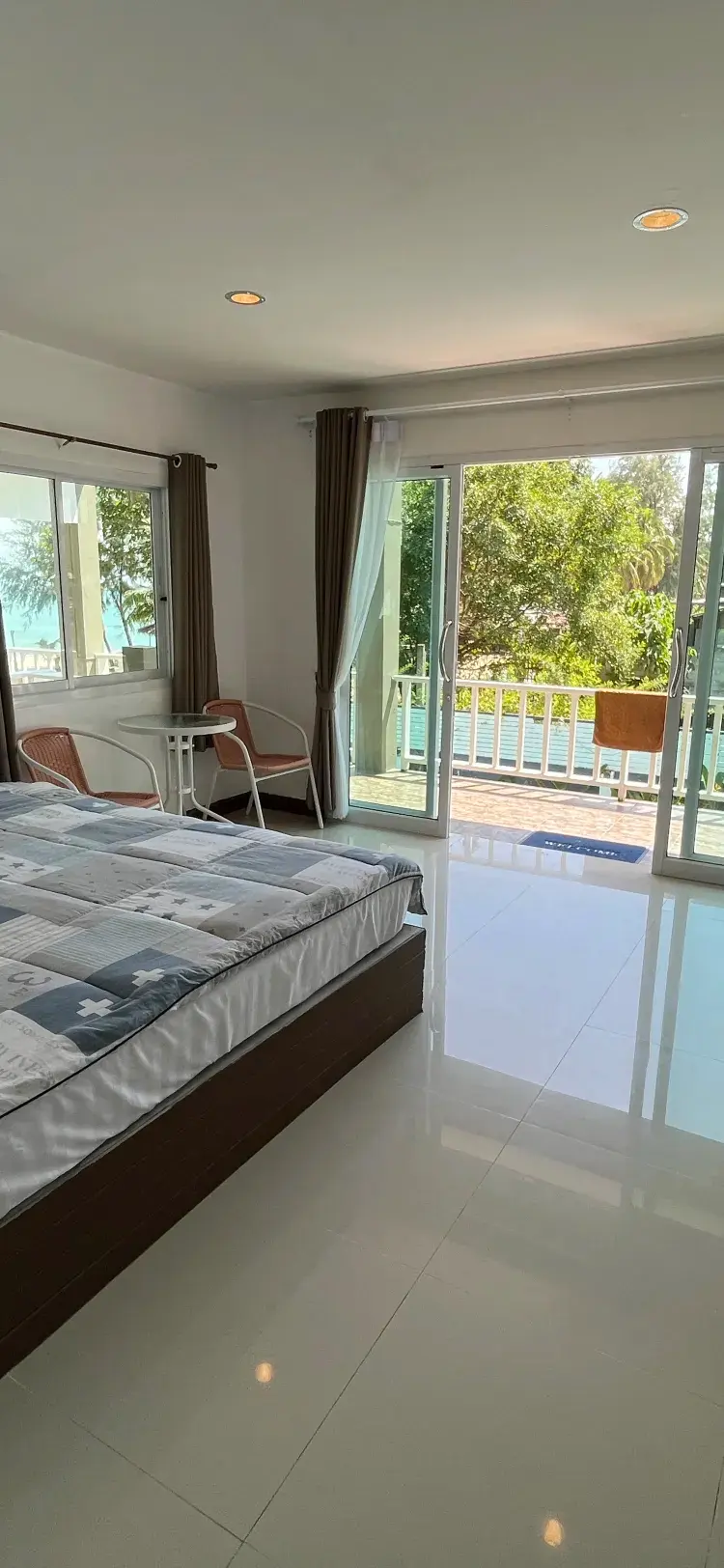 ห้องดีลักซ์ (อาคารเก่า)