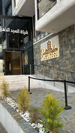 Golden Balcony Hotel